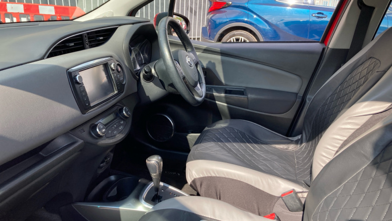 Toyota Yaris 1.5 Hybrid Icon 5dr CVT Hybrid Hatchback